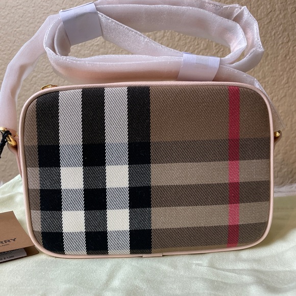 - Burberry check print Crossbody bag brand new tag medium - Picture 2 of 6